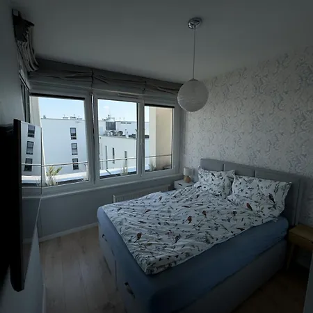 Stylish With Ac & Balcony דירה